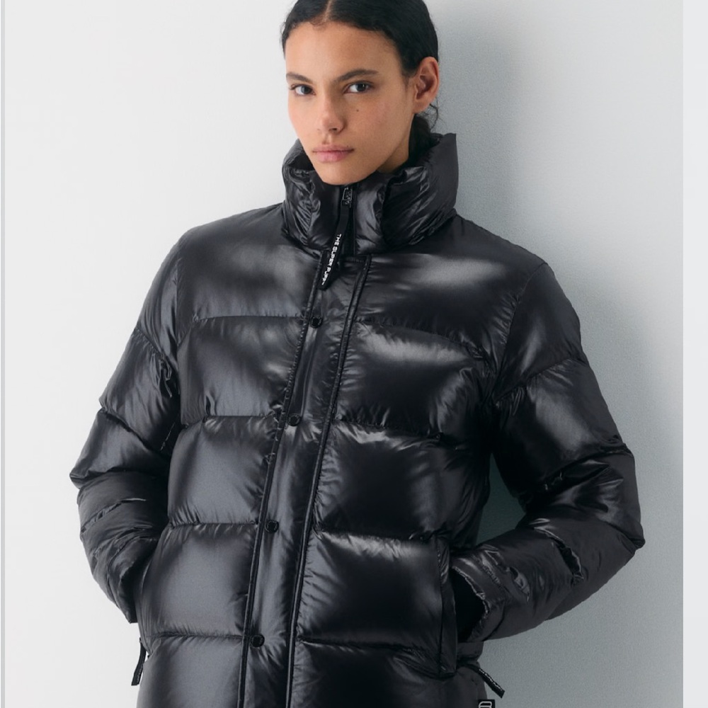 Aritzia Shiny Black Puffer Jacket
